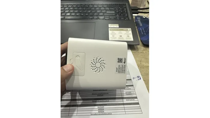 Câmera de Segurança Inteligente Solar Wi-Fi Ekaza 3MP 2K IP65 Visão Noturna Áudio Bidirecional — foto 3 de 4